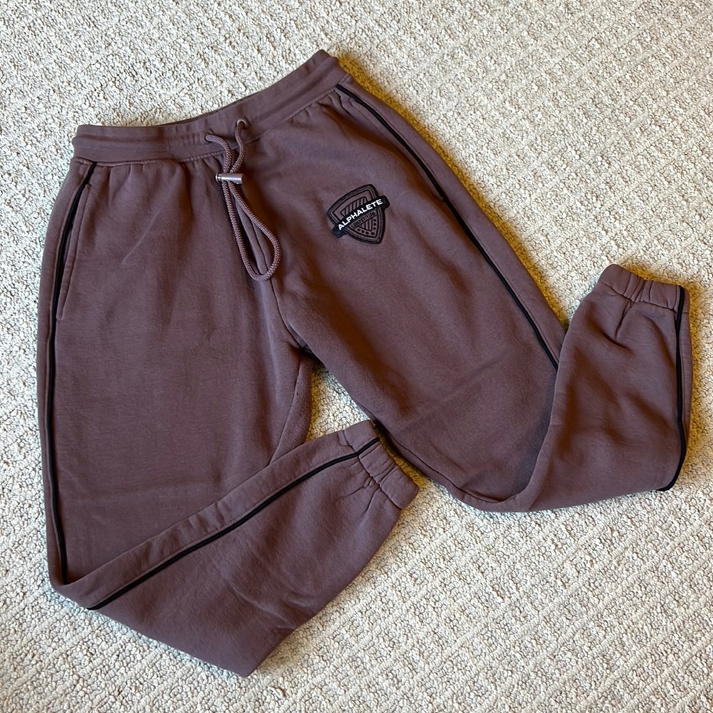 Alphalete Joggers